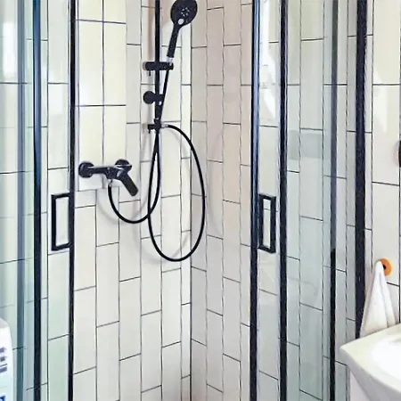 3 Bedroom Gorgeous In בית נופש Wojcieszyce