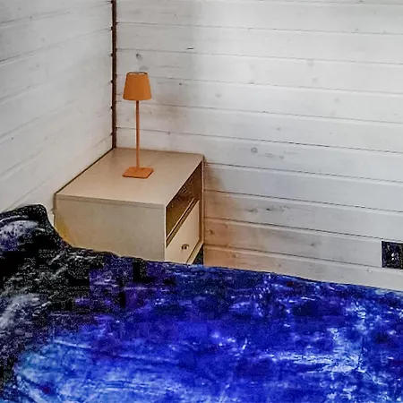 3 Bedroom Gorgeous In בית נופש Wojcieszyce